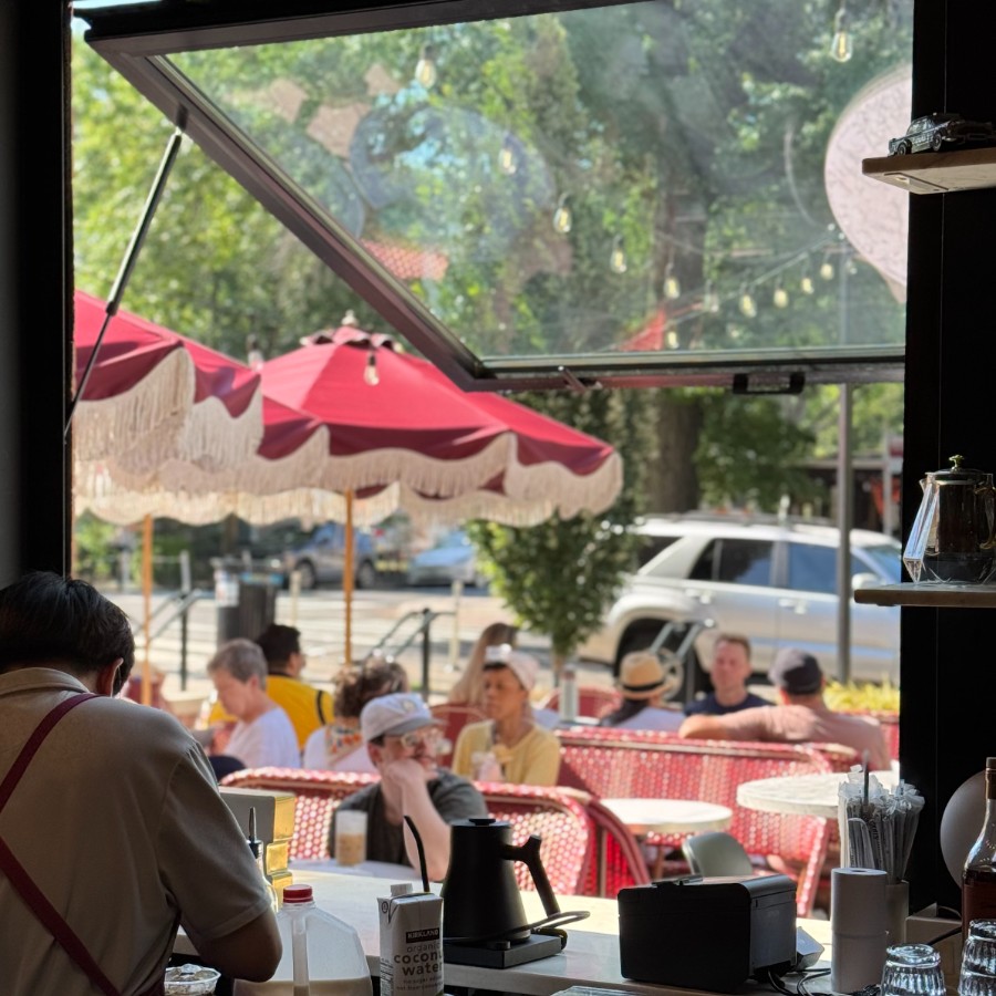 ROUND CAFE - About 6